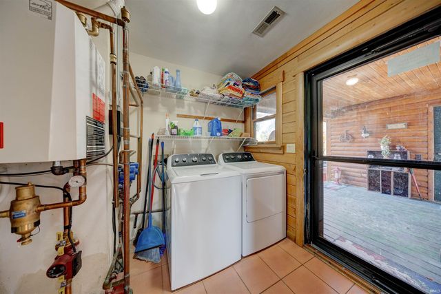 385 W Evergreen Plaza N, Santa Claus, IN 47579