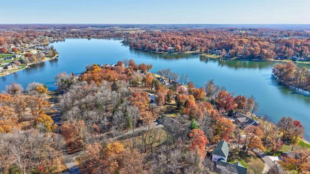 385 W Evergreen Plaza N, Santa Claus, IN 47579