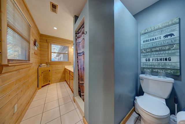 385 W Evergreen Plaza N, Santa Claus, IN 47579