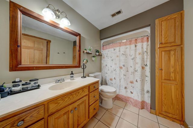 385 W Evergreen Plaza N, Santa Claus, IN 47579