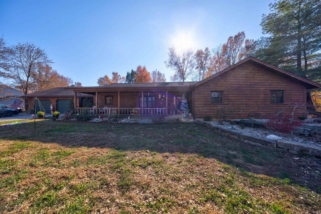 385 W Evergreen Plaza N, Santa Claus, IN 47579