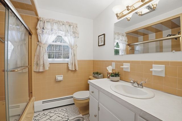 54 Sagamore Road, Seekonk, MA 02771