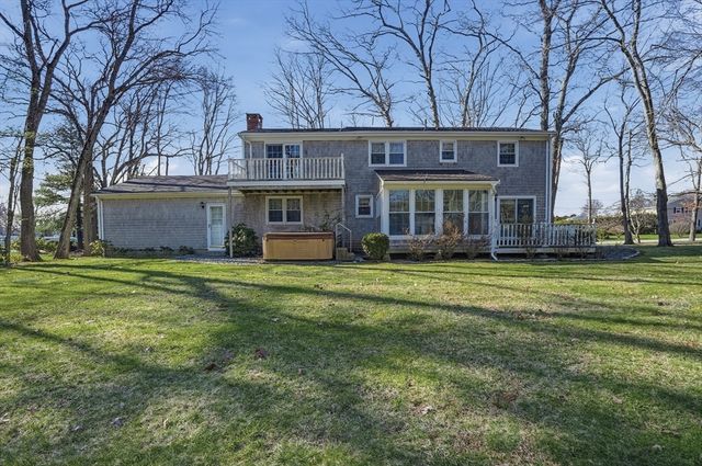 54 Sagamore Road, Seekonk, MA 02771