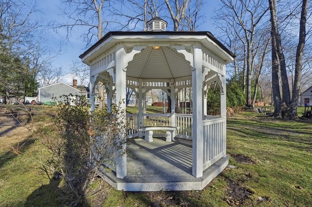 54 Sagamore Road, Seekonk, MA 02771