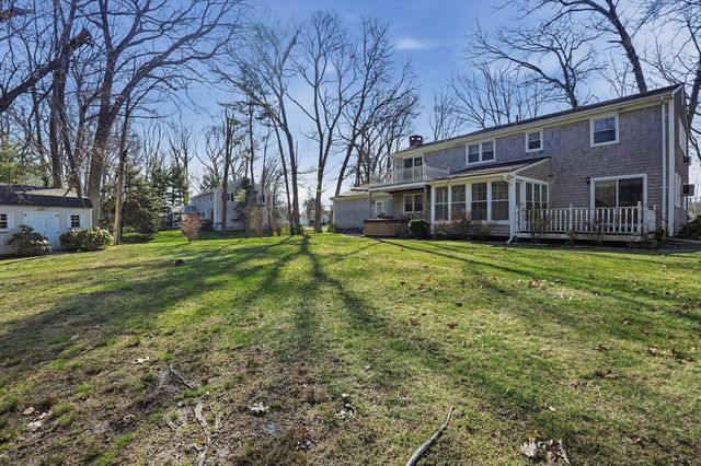 54 Sagamore Road, Seekonk, MA 02771