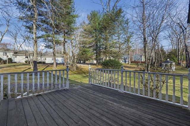 54 Sagamore Road, Seekonk, MA 02771