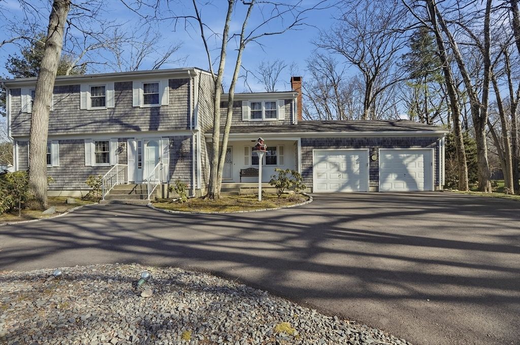 54 Sagamore Road, Seekonk, MA 02771