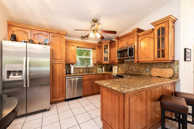 S 125 Rolling Hill Road, Plantation Key, FL 33070