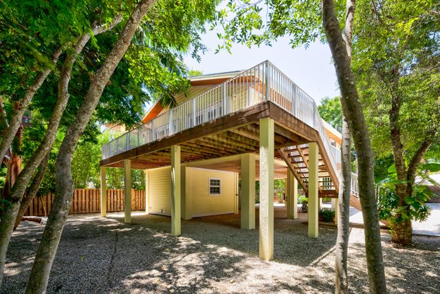 S 125 Rolling Hill Road, Plantation Key, FL 33070