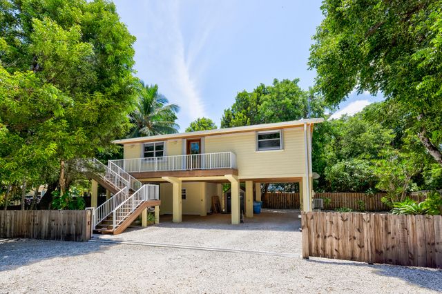 S 125 Rolling Hill Road, Plantation Key, FL 33070