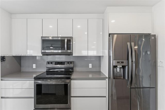 340 Sunset Drive 1210, Fort Lauderdale, FL 33301