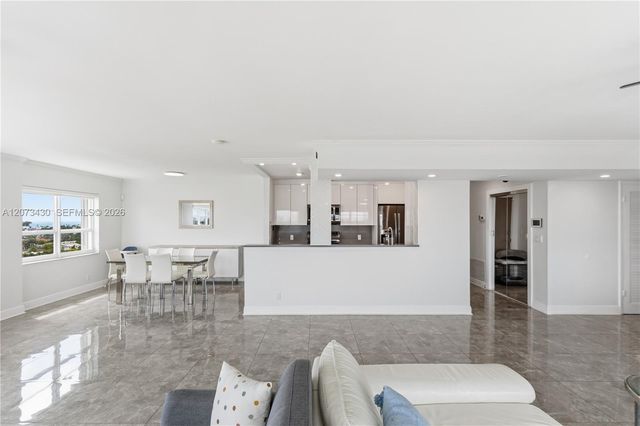 340 Sunset Drive 1210, Fort Lauderdale, FL 33301