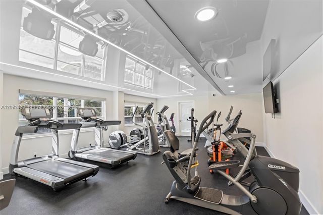 340 Sunset Drive 1210, Fort Lauderdale, FL 33301