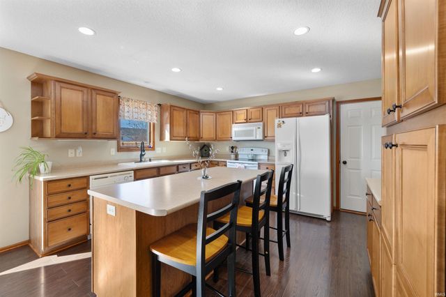 686 Puttman Place, Roanoke, IN 46783