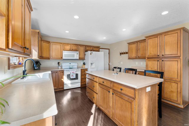 686 Puttman Place, Roanoke, IN 46783