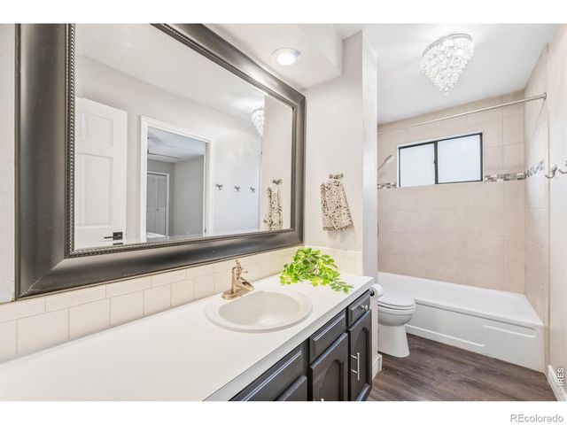 1234 Kiteley Lane, Longmont, CO 80503