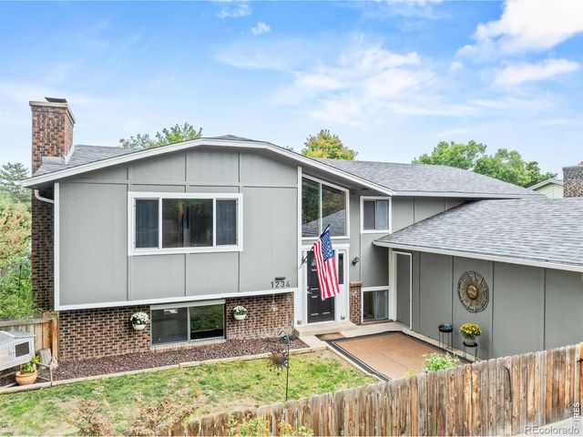 1234 Kiteley Lane, Longmont, CO 80503
