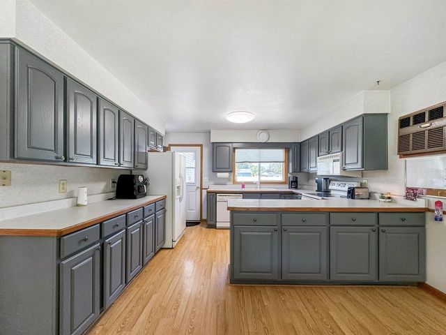 511 S WELLS AVENUE, Peshtigo, WI 54157