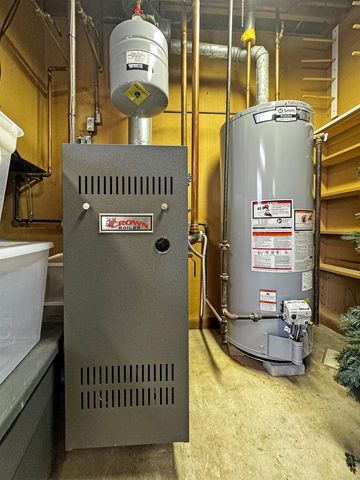 511 S WELLS AVENUE, Peshtigo, WI 54157