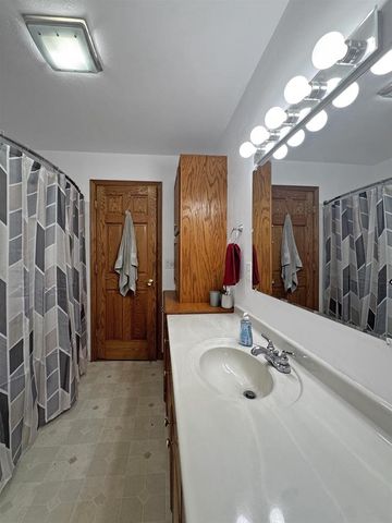 511 S WELLS AVENUE, Peshtigo, WI 54157