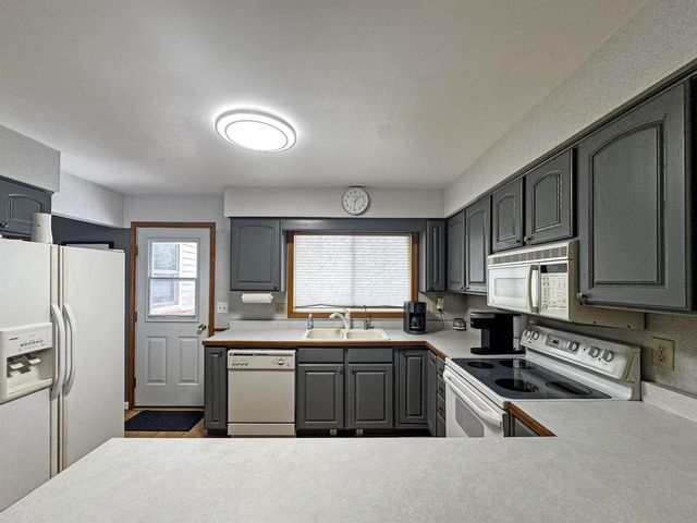 511 S WELLS AVENUE, Peshtigo, WI 54157