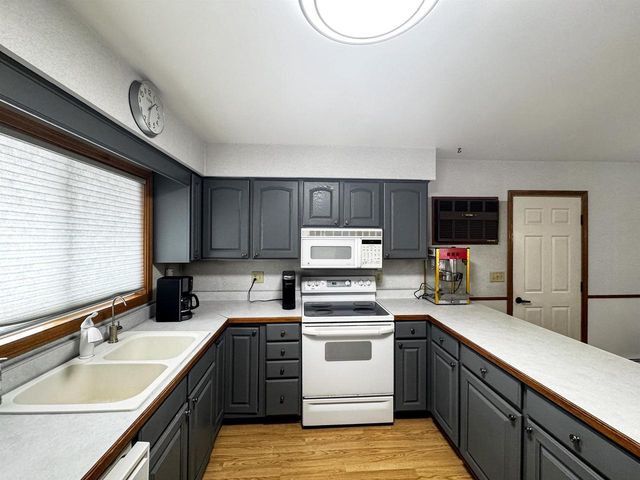 511 S WELLS AVENUE, Peshtigo, WI 54157