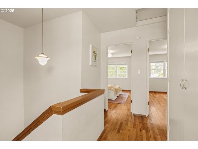 6918 Ne HANCOCK St, Portland, OR 97213