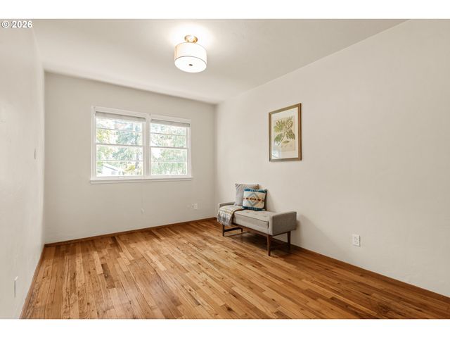 6918 Ne HANCOCK St, Portland, OR 97213