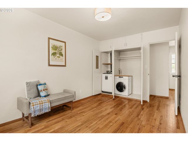 6918 Ne HANCOCK St, Portland, OR 97213
