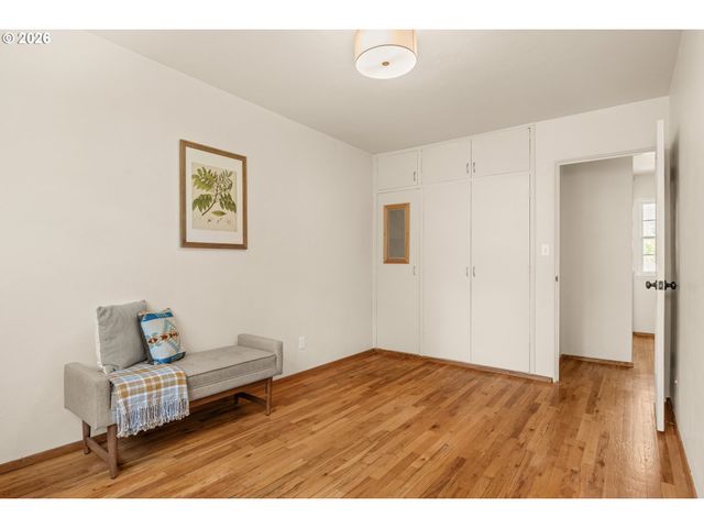 6918 Ne HANCOCK St, Portland, OR 97213