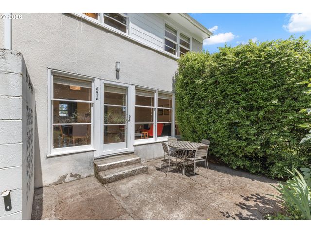 6918 Ne HANCOCK St, Portland, OR 97213
