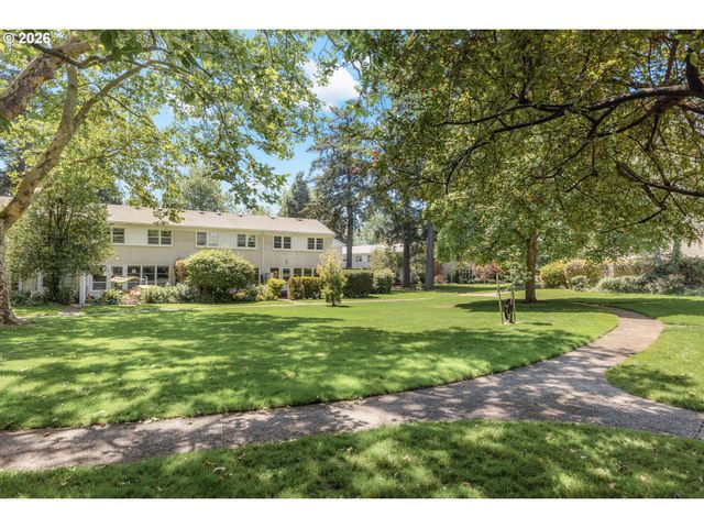 6918 Ne HANCOCK St, Portland, OR 97213