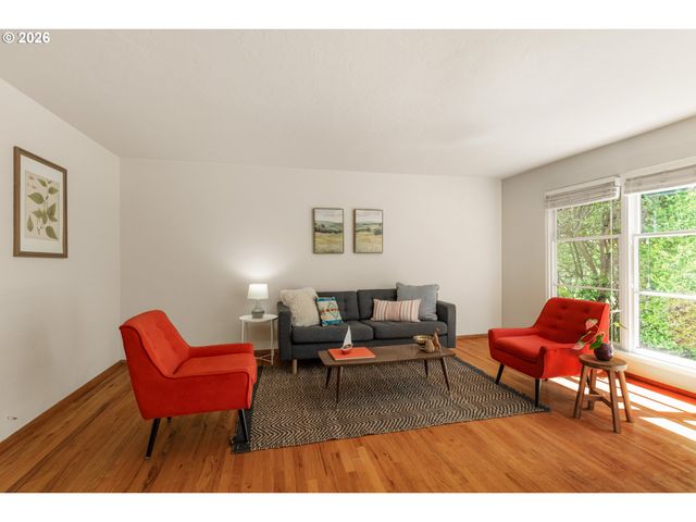 6918 Ne HANCOCK St, Portland, OR 97213