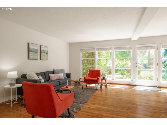 6918 Ne HANCOCK St, Portland, OR 97213