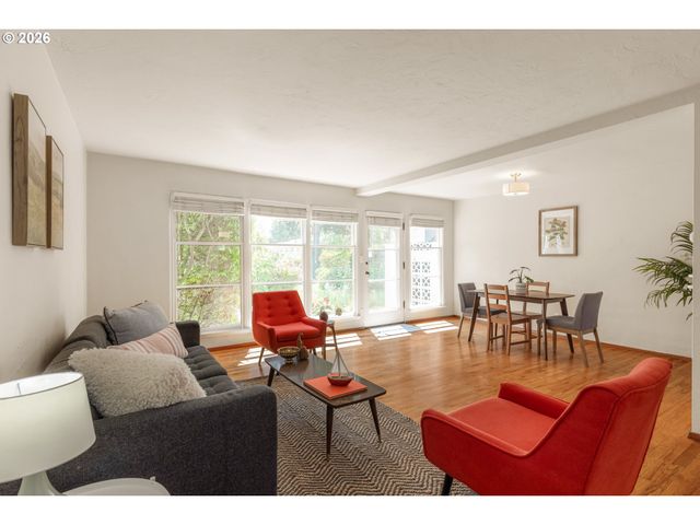 6918 Ne HANCOCK St, Portland, OR 97213