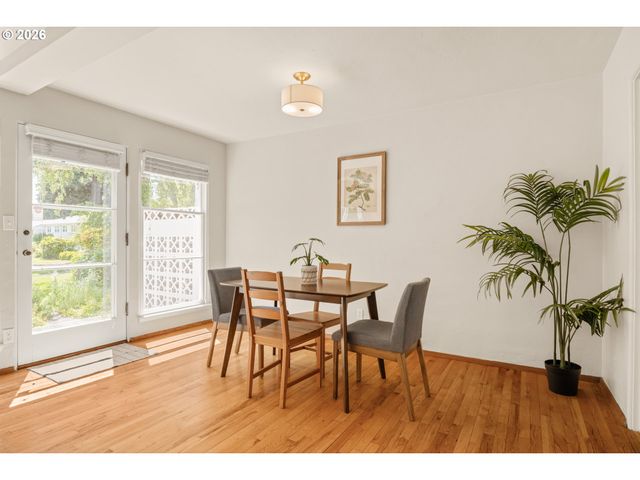 6918 Ne HANCOCK St, Portland, OR 97213