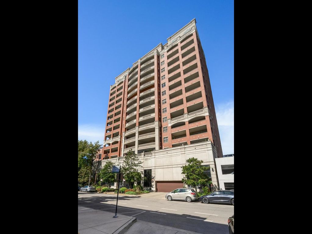 828 W Grace Street 707, Chicago, IL 60613 — exterior
