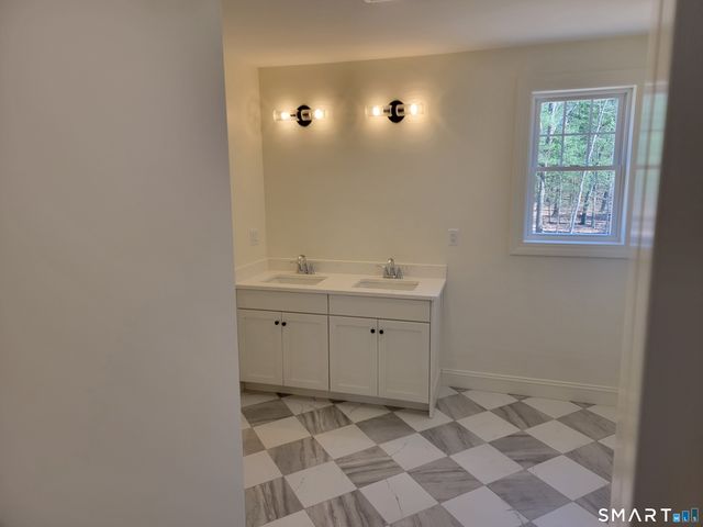 963 High Road, Berlin, CT 06037