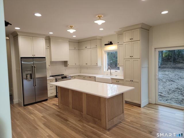 963 High Road, Berlin, CT 06037