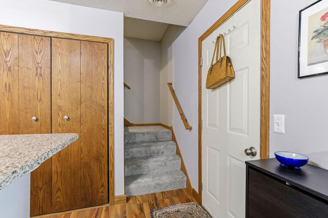 6458 158th Street W 361, Apple Valley, MN 55124