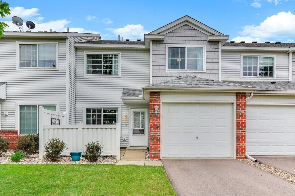 6458 158th Street W 361, Apple Valley, MN 55124