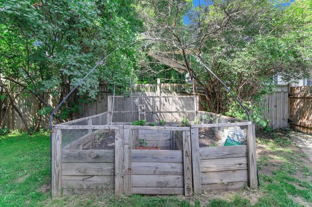 3230 38th Avenue S, Minneapolis, MN 55406