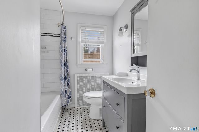 215 Bennett Street, Fairfield, CT 06825