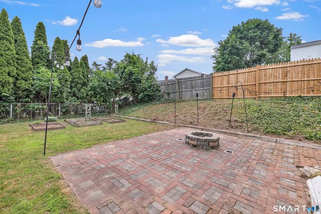 215 Bennett Street, Fairfield, CT 06825