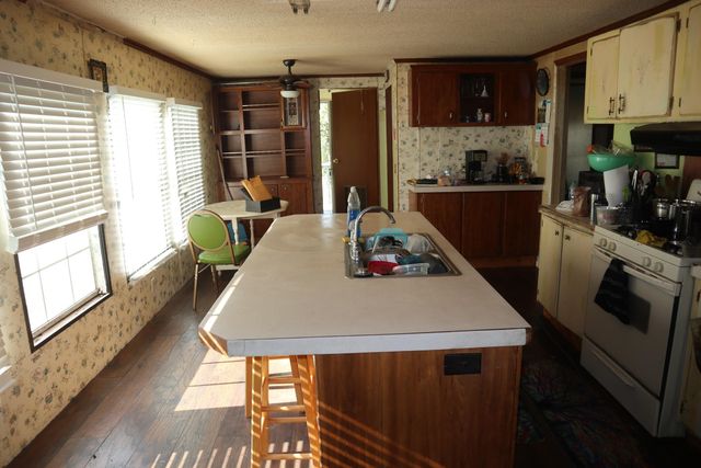 633 Hwy 289 S, Salem, AR 72576