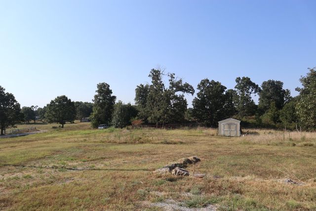 633 Hwy 289 S, Salem, AR 72576