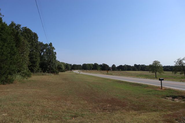 633 Hwy 289 S, Salem, AR 72576