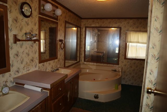 633 Hwy 289 S, Salem, AR 72576