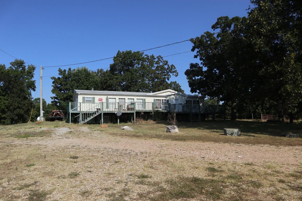 633 Hwy 289 S, Salem, AR 72576