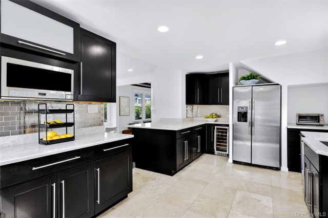 12 Belleview Avenue, Port Washington, NY 11050